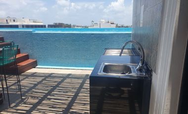 A media cuadra de la 5ta y caminando a la playa