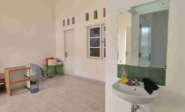 DISEWAKAN RUMAH DELATINOS BSD RAPI MINIMUM 2 TAHUN