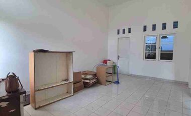 DISEWAKAN RUMAH DELATINOS BSD RAPI MINIMUM 2 TAHUN