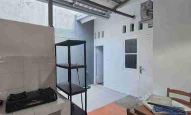 DISEWAKAN RUMAH DELATINOS BSD RAPI MINIMUM 2 TAHUN