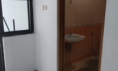 Sewa Ruko Strategis di Tomang – Jakarta Barat