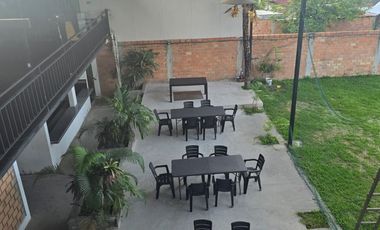 Se Vende Centro de Esparcimiento y Casa Habitable en Morales, con 1,538 m² de Terreno.