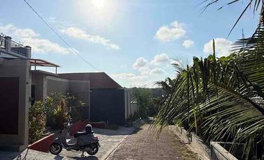 BUC Dijual 2 Villa + Tanah, View GWK, di Kutuh Bali