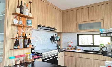 BUC Dijual 2 Villa + Tanah, View GWK, di Kutuh Bali