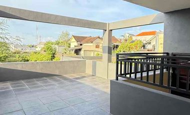BUC Dijual 2 Villa + Tanah, View GWK, di Kutuh Bali