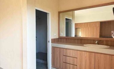 BUC Dijual 2 Villa + Tanah, View GWK, di Kutuh Bali