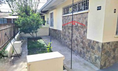 Se Vende Amplia Linda y Funcional casa de un piso, Poblacion Los Paltos, comuna de Quillota, Region Valparaiso.