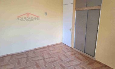 Se Vende Amplia Linda y Funcional casa de un piso, Poblacion Los Paltos, comuna de Quillota, Region Valparaiso.