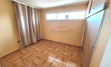 Se Vende Amplia Linda y Funcional casa de un piso, Poblacion Los Paltos, comuna de Quillota, Region Valparaiso.