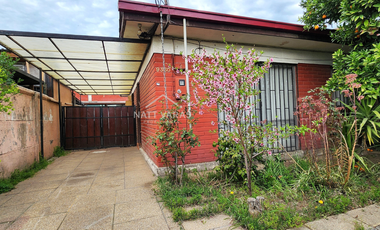 Luminosa Casa 2 D 1 B , Con Jardin En Calle Tranquila