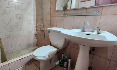 Luminosa Casa 2 D 1 B , Con Jardin En Calle Tranquila