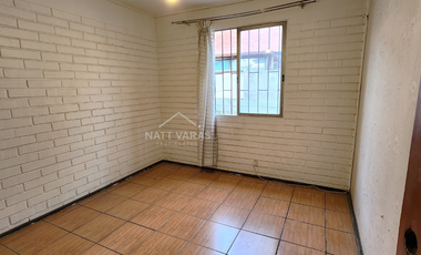 Luminosa Casa 2 D 1 B , Con Jardin En Calle Tranquila