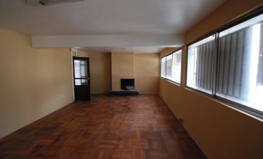 Vende departamento segundo piso calle  Pelantaro esquina calle Freire Concepcion