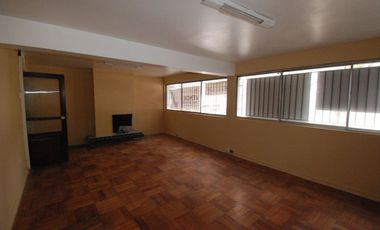 Vende departamento segundo piso calle  Pelantaro esquina calle Freire Concepcion