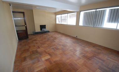 Vende departamento segundo piso calle  Pelantaro esquina calle Freire Concepcion