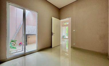 Rumah Full Renovasi, Dekat KRL Parung Panjang