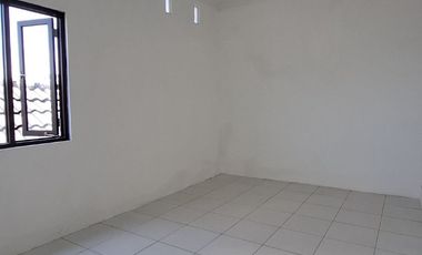 RUMAH 1,5 LANTAI MURAH FULL RENOVASI PUNDAK PAYUNG