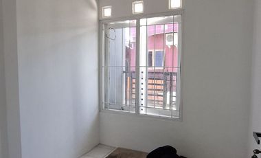 RUMAH 1,5 LANTAI MURAH FULL RENOVASI PUNDAK PAYUNG