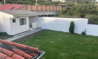 casa en venta dentro de urbanización Challuabamba