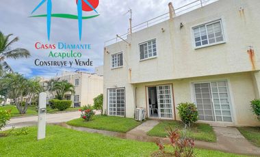 Casa en venta con 4 rec, roof garden con sala y vista a las áreas comunes