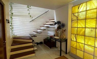 Casa en venta en San Telmo a un costado de Plaza San Telmo