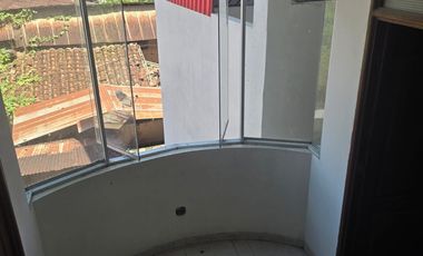 Edificio de 4 pisos en pleno centro con POTENCIAL DE ALTOS INGRESOS.