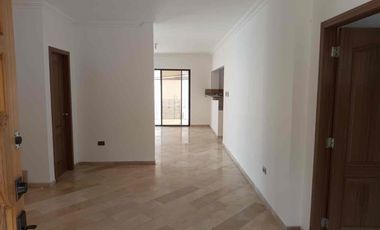 En Alquiler Casa esquinera de 5 habitaciones en Portal al Sol, km 11. vía a la Costa!