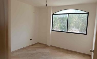 En Alquiler Casa esquinera de 5 habitaciones en Portal al Sol, km 11. vía a la Costa!