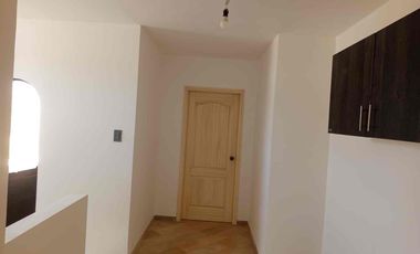 En Alquiler Casa esquinera de 5 habitaciones en Portal al Sol, km 11. vía a la Costa!