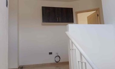 En Alquiler Casa esquinera de 5 habitaciones en Portal al Sol, km 11. vía a la Costa!