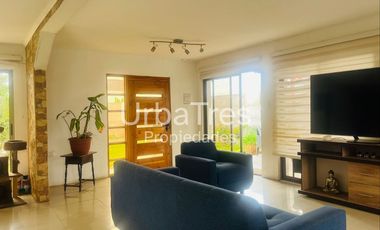 Venta Casa solida 300 m² terreno 500 m² en Valle Azapa