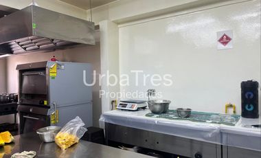 Venta de restaurante funcionando y casa sólida  equipada