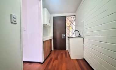 Casa 3 dormitorios 1 baño cerca de Aeropuerto