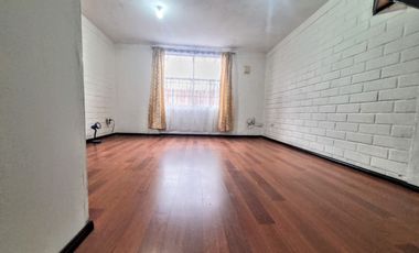 Casa 3 dormitorios 1 baño cerca de Aeropuerto