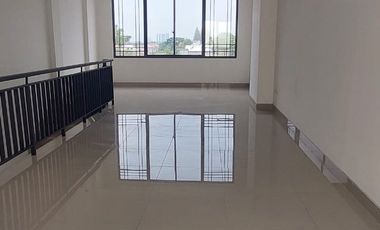 Ruko Korean Town Hadap Jalan Raya Green Lake City Bisa Sewa Gandeng