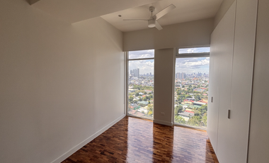 FOR SALE: 3-BEDROOM CONDO IN THE SALCEDO PARK, MAKATI CITY
