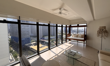 FOR SALE: 3-BEDROOM CONDO IN THE SALCEDO PARK, MAKATI CITY