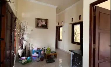 House for Rent in a Family-Friendly Housing Complex Near FE UII