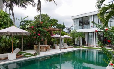 4-Bedroom Villa with Modern Tropical Luxury in Cepaka