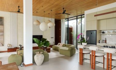4-Bedroom Villa with Modern Tropical Luxury in Cepaka
