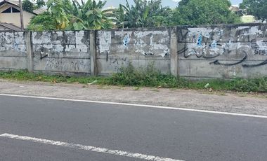 Tanah di pinggir jalan Raya kota Mataram