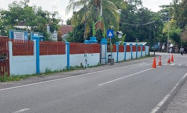 Tanah di pinggir jalan Raya kota Mataram
