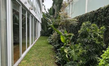 DEPARTAMENTO EN VENTA EN SAN ISIDRO ESTILO CASA EN ZONA DE PARQUES