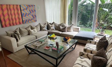 DEPARTAMENTO EN VENTA EN SAN ISIDRO ESTILO CASA EN ZONA DE PARQUES