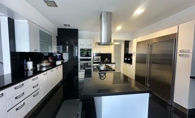DEPARTAMENTO EN VENTA EN SAN ISIDRO ESTILO CASA EN ZONA DE PARQUES