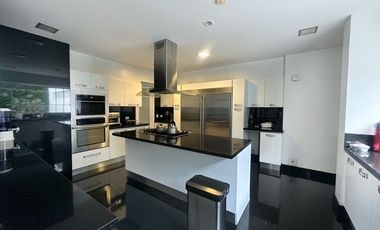 DEPARTAMENTO EN VENTA EN SAN ISIDRO ESTILO CASA EN ZONA DE PARQUES