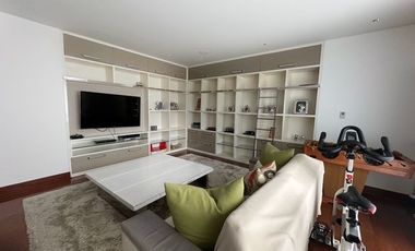 DEPARTAMENTO EN VENTA EN SAN ISIDRO ESTILO CASA EN ZONA DE PARQUES