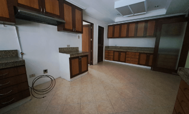 4BR House for Rent in Urdaneta Village, Makati - RR3498982