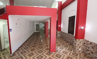 Gran Local Comercial en Calle Matucana 709. Santiago