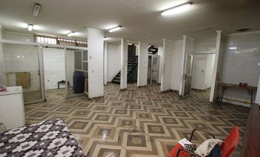 Gran Local Comercial en Calle Matucana 709. Santiago